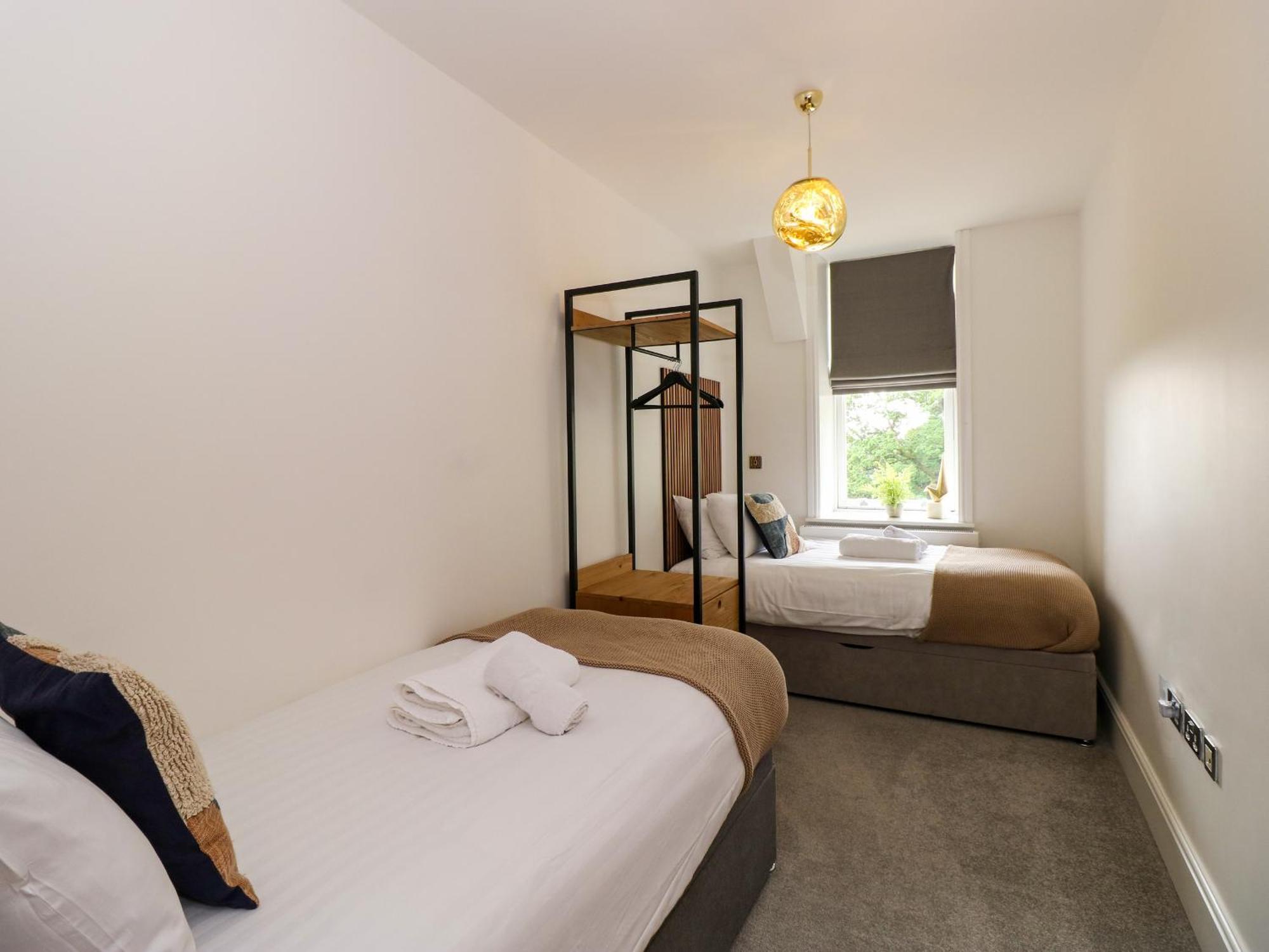 The Violet Suite Stone Cross Mansion 울버스톤 외부 사진